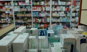 Нов закон пробва да извади на светло собствениците на аптеки