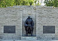 Свалянето на съветски паметник в Талин разгневи Русия 