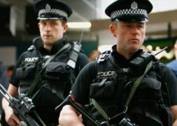 Общо седем арестувани за осуетените атентати в Глазгоу и Лондон