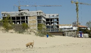 Мораториум върху сделки с държавна земя искат собственици в Слънчев бряг