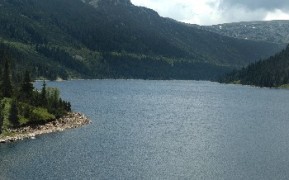 Близо 600 населени места са на воден режим