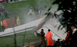 Десетки загинаха при авиокатастрофа на остров Пукет