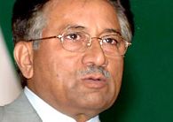 Пакистанският президент се отказа от извънредното положение 