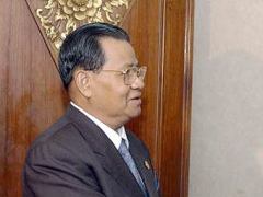 Водачът на хунтата в Бирма поиска среща с опозиционния лидер