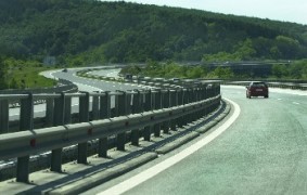 Кабинетът отново замразява сделката “Тракия”