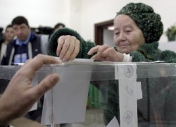 ГЕРБ срещу сини, червени и ДПС в районните битки