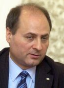 Евтим Костадинов: Шефовете на спецагенцията не трябва да са от ДС