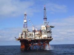 Избухна пожар на петролна платформа в Северно море
