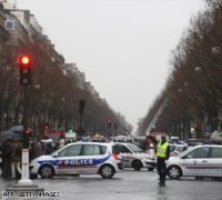 Бомба в пощенска пратка уби един човек в Париж 