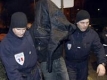 Десетки арестувани във Франция заради размириците в предградията