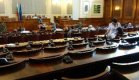 Парламентът загря за вот на недоверие с дебат по "Куйович"