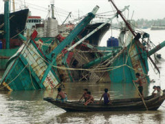 Жертвите от циклона в Мианмар надхвърлиха 22 хиляди