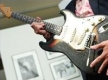 Подпалена китара на Джими Хендрикс продадена за 280 хил. лири