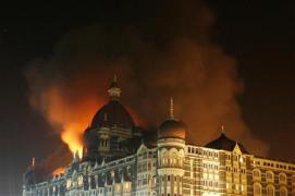 Над 120 души загинаха при серия от терористични атаки в Мумбай
