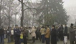 Властта замисля разрешителен режим за митинги, огражда се в забранени зони