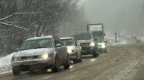 Снегът пак парализира България