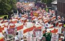 Хиляди шотландци протестираха срещу затваряне на завод на “Джони Уокър“