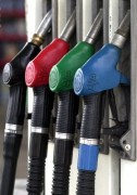 Укриването на данъци върху горивата узаконено след скандала с "Инса ойл"