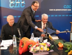 Съмишленици почетоха юбилея на бившия дисидент Стефан Вълков