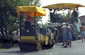 Кабинетът плаща на "кръгове и обръчи от фирми" по наследени договори