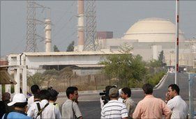 Иран започна зареждането на АЕЦ “Бушер“ с гориво