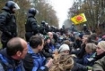 Полицията освободи блокирания от демонстранти влак с ядрени отпадъци в Германия