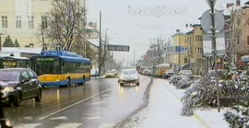 Снегът затрудни движението, в София пак спор почистени ли са улиците 