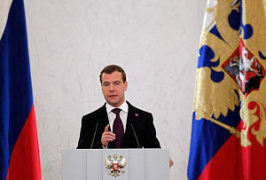 Медведев предупреди за опасност от нова надпревара във въоръжаването