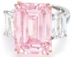 Розов диамант е продаден за над 23 млн. долара на търг в Хонгконг