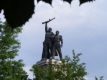 Паметникът на Съветската армия в София пак събра митинги "за" и "против"