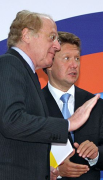Конфликт с "Газпром" може да коства поста на шефа на EНИ