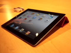 iPad 2 вече се продава в САЩ, онлайн поръчките започнаха още през нощта 