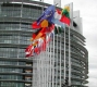 Страните в ЕС с голям дефицит и дълг - с наполовина свалени флагове