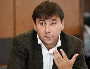 Иван Кръстев: При кризисна коалиция ГЕРБ ще избере ДПС