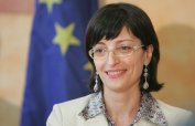 Зам-министър Екатерина Захариева отива в екипа на президента Плевнелиев