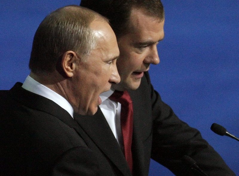 Владимир Путин и Дмитрий Медведев на конгреса на "Единна Русия". Сн. ЕРА/БГНЕС