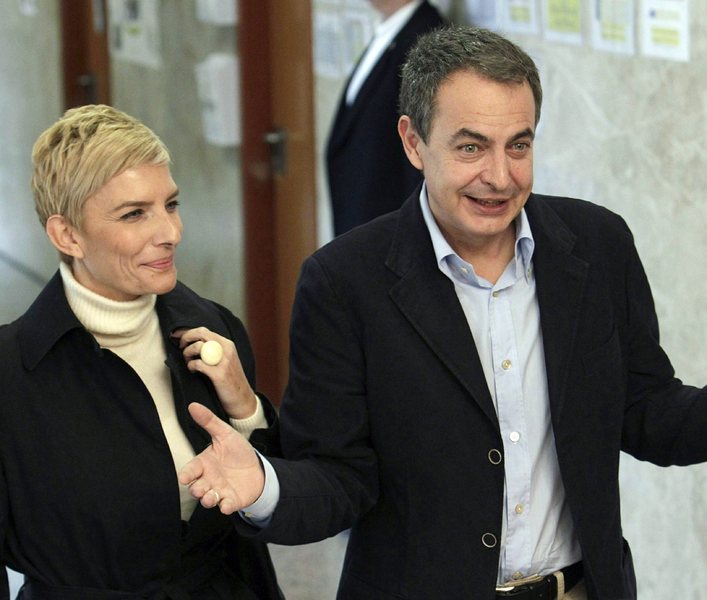 Сапатеро и съпругата му гласуваха в изборите на надеждата, сн. БГНЕС