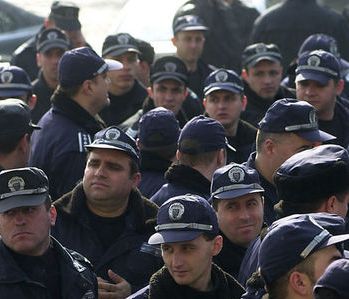 Синдикатът на полицаите също взе решение да се стачкува