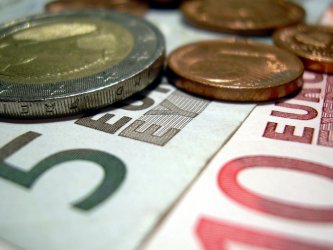 Еврото навършва 10 години в условия на криза