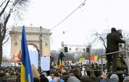 Протестите в Румъния продължават, САЩ призоваха да не се допуска насилие