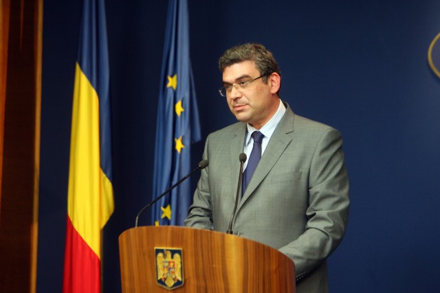 Румънският външен министър уволнен заради обиден коментар към протестиращите
