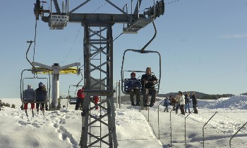ГЕРБ прокарва правото на ски строежи в горите