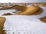 В пустинята Сахара падна сняг