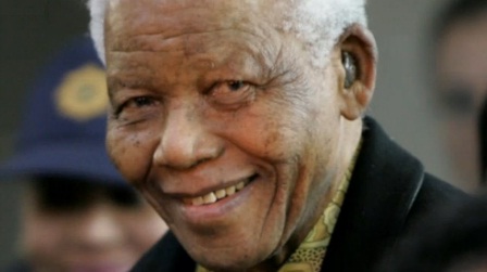 Нелсън Мандела влезе в болница