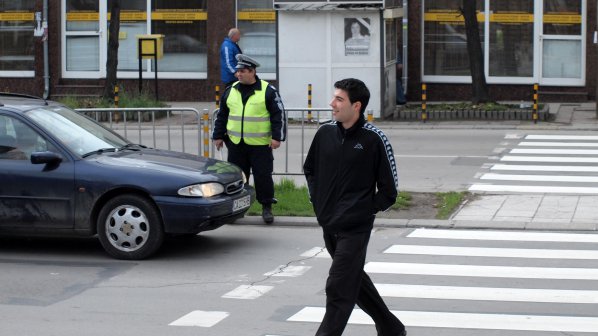 Пешеходните пътеки ще се обезопасят по нови правила до 1 май