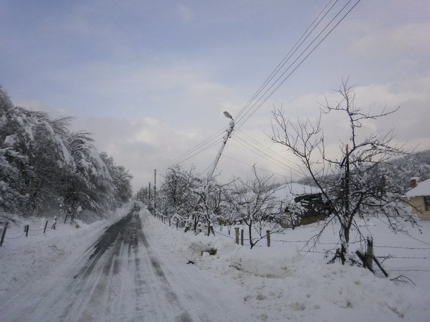 Тежката зима нанесла щети за 2 млн. лв. на мрежата на ЧЕЗ