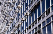 Ще бъдат забранени климатиците по сградите в София