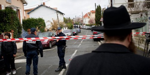 Три деца и мъж загинаха при стрелба пред еврейското училище в Тулуза