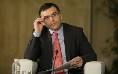 Дянков ще погасява външния дълг с еврооблигации