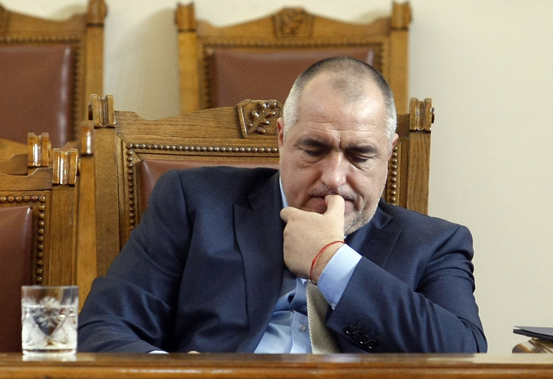Борисов нареди министри и зам.-министри да връщат бонуси или ще бъдат уволнени